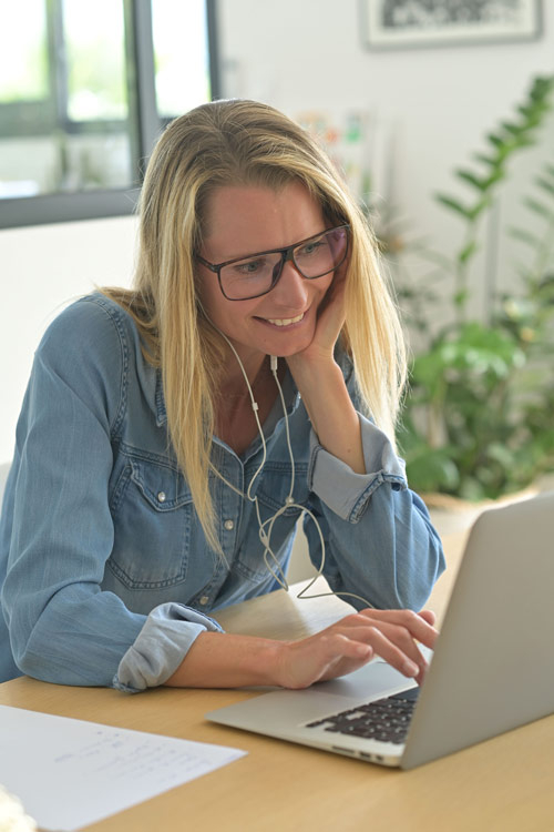 Réserver un expert markineo en video communication et marketing